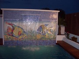 Dibujo de peces en piscina
